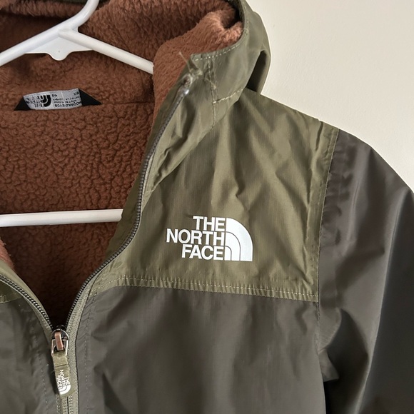 Boys The NorthFace” lightweight jacket size 7/8 s/p Olive green - Picture 3 of 5